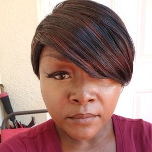 Meet your Posher, Nicole